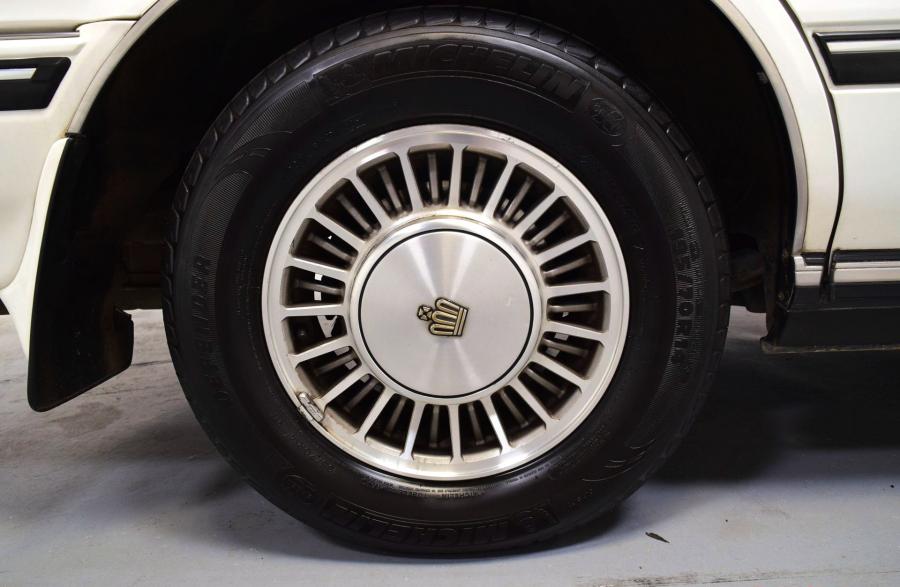 Колеса Toyota Crown Royal Saloon Super Charger Hardtop (MS137) 1991 года  (фото 35 из 98)